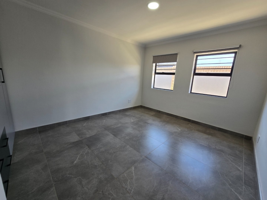 3 Bedroom Property for Sale in Van Der Hoff Park North West